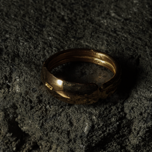 Gift Plate Ring - 18K Yellow Gold