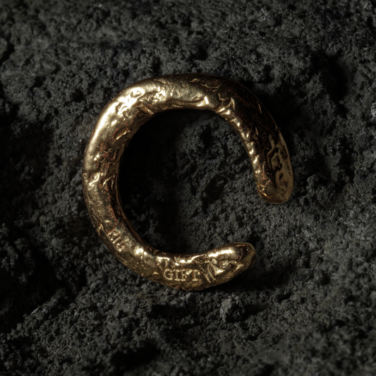 Crack Ear Cuff - 18K Yellow Gold