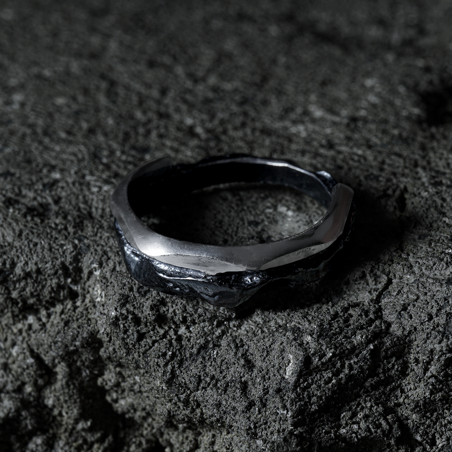 Crack Ring 14 - 925 Sterling Silver