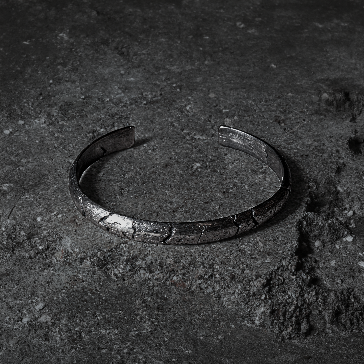 Crack Bangle 07 - 925 Sterling Silver